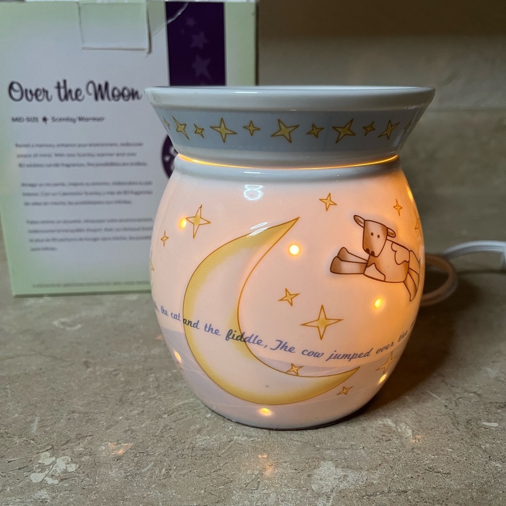Scentsy Over the Moon Wax Warmer - White and Yellow